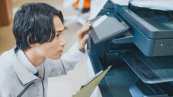 コピー機から変な音がする！異音の原因と正しい対処法【最新】