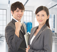 手続きに追われて中途半端にしないためにも、信頼できる業者にまとめて依頼するのがおすすめです。
