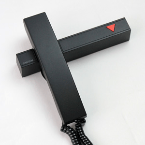 ALCATEL KIRKPLUS（1980年代デザインの名機）外観