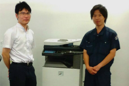 株式会社アイズ様の複合機納品レポート