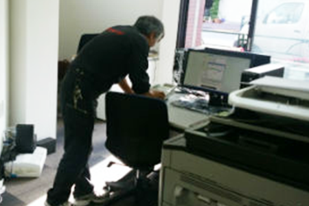 フロンティアライズ株式会社様のビジネスフォン納品レポート