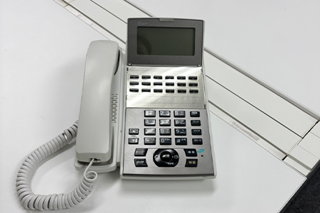 ARK NEXT株式会社様のビジネスフォン納品レポート（導入前の課題と背景）