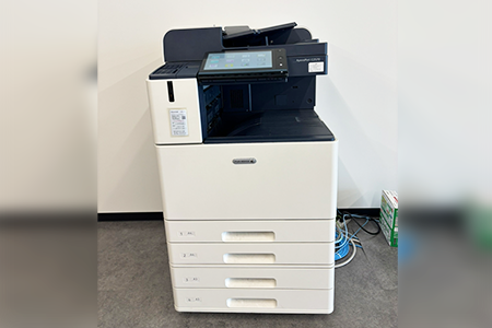 クルー株式会社様の複合機納品レポート