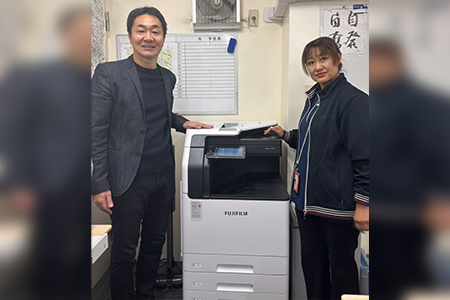 eSelect株式会社様の複合機納品レポート